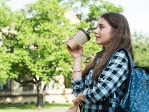 Português 9º Ano Fundamental – Figuras de linguagem: eufemismo, perífrase, hipérbole, identificação da ocorrência de figuras de linguagem.