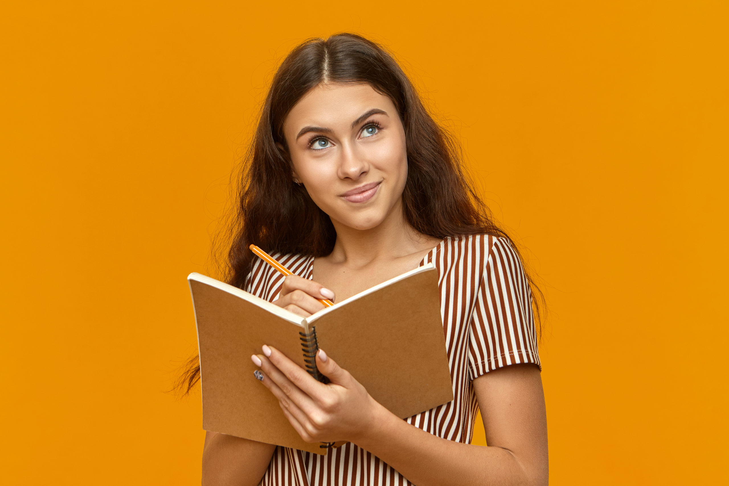 Matemática 8º Ano Fundamental - Equações lineares de 1º grau com duas incógnitas e a associação destas no plano cartesiano.