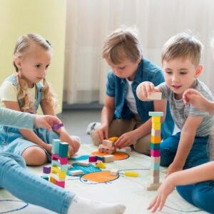 Educação Infantil: Noções básicas de grandezas e medidas.
