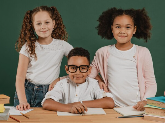 Apostila de Geografia – Os diferentes grupos sociais, seus modos de vida e suas contribuições culturais e econômicas – Habilidade BNCC: EF03GE01, EF03GE02 e EF03GE03.