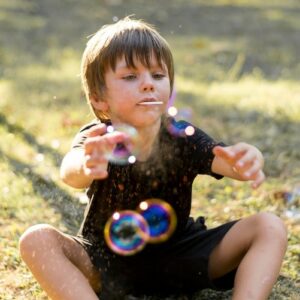 Plano de Aula Educação Infantil 3: Brincando como nos tempos da vovó!
